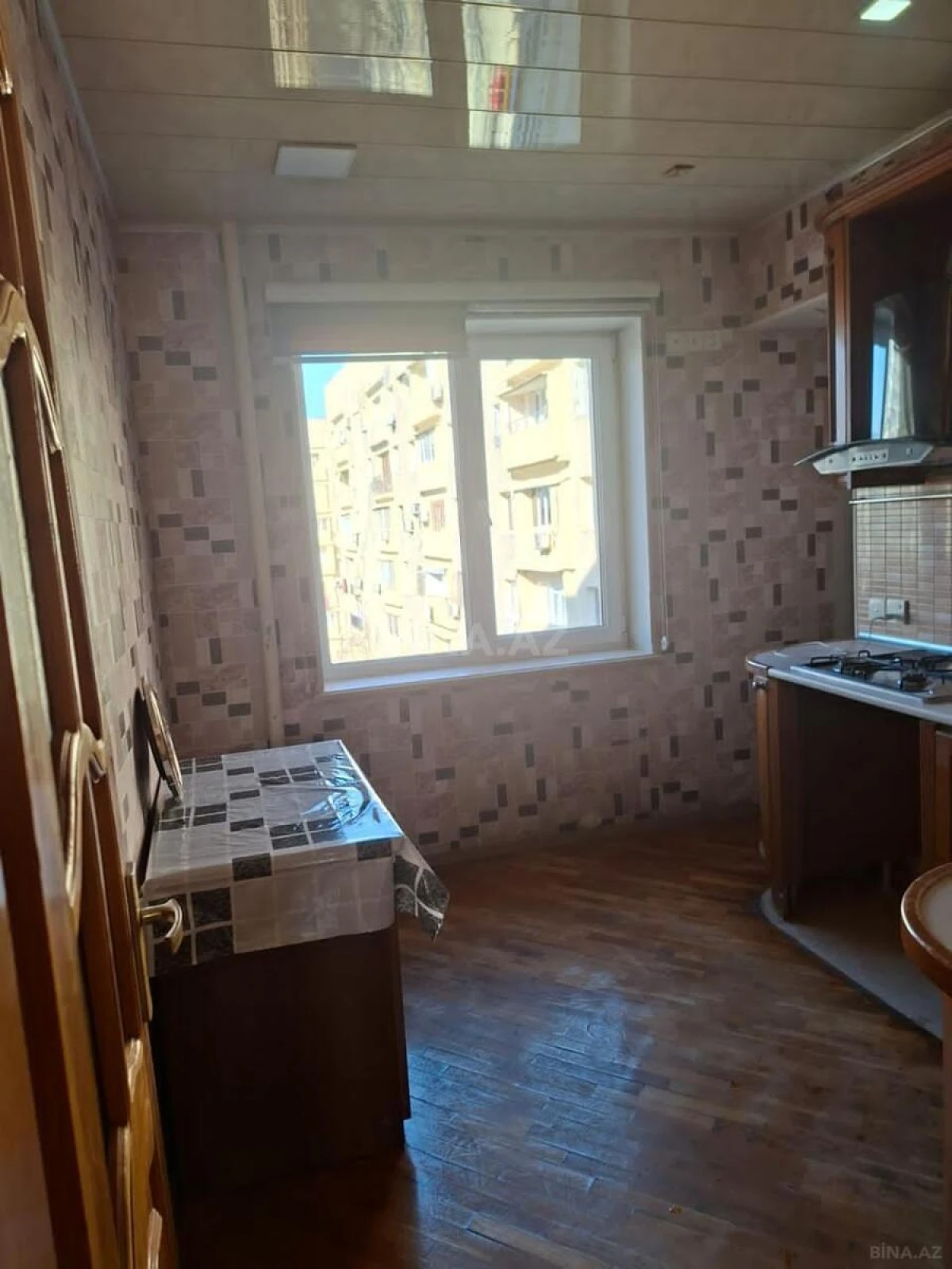 Kirayə verilir 4 otaqlı mənzil 110 m²