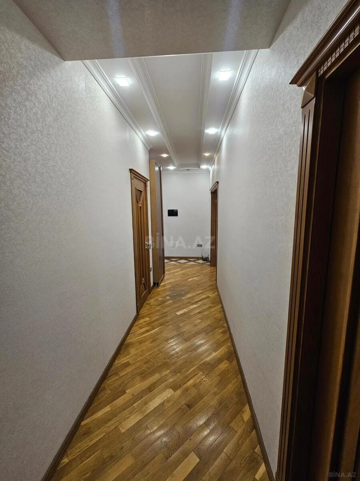 Kirayə verilir 2 otaqlı mənzil 80 m²