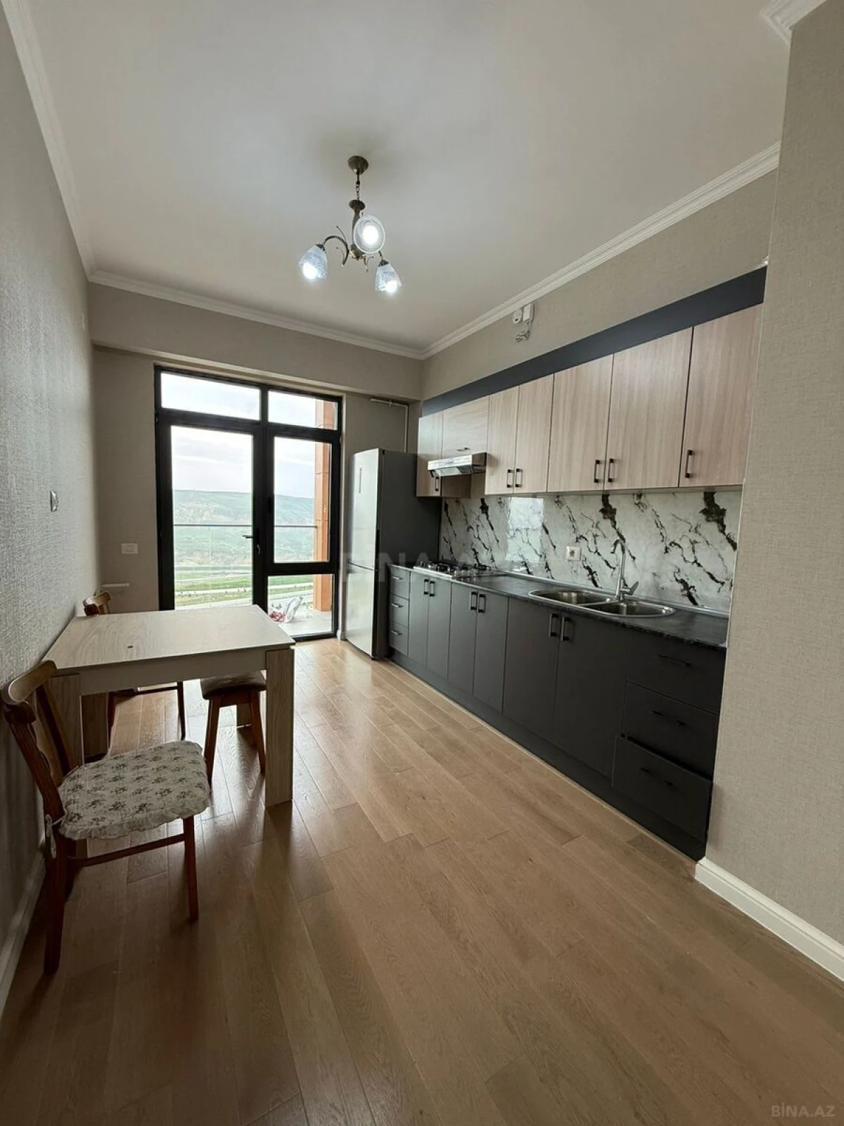 Satılır 3 otaqlı mənzil 96 m²