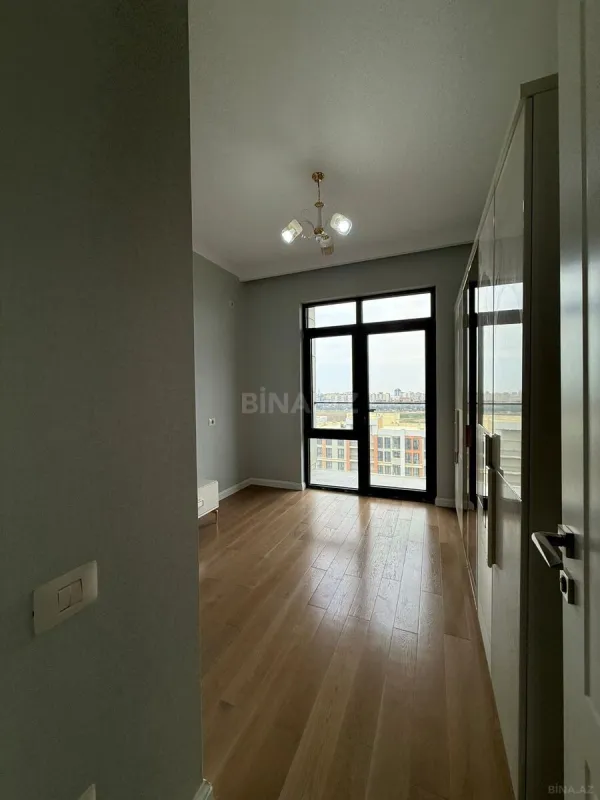 Satılır 3 otaqlı mənzil 96 m²