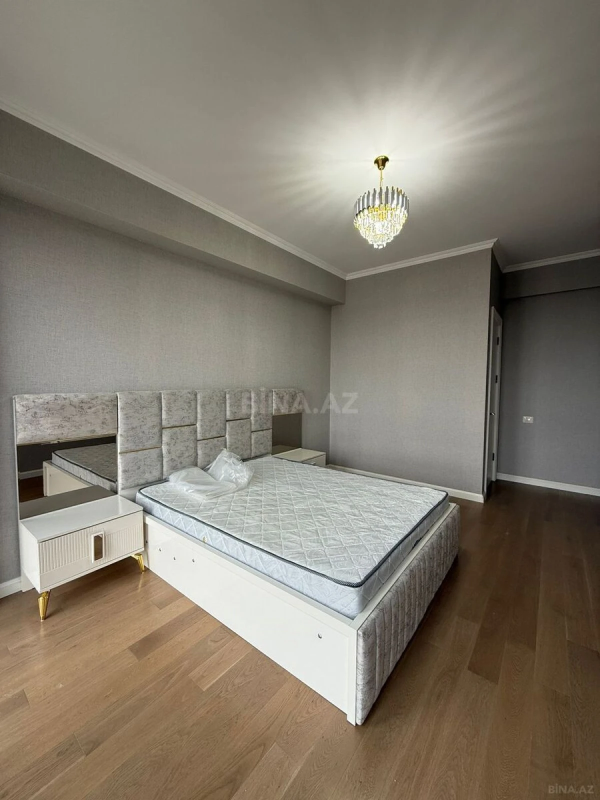 Satılır 3 otaqlı mənzil 96 m²