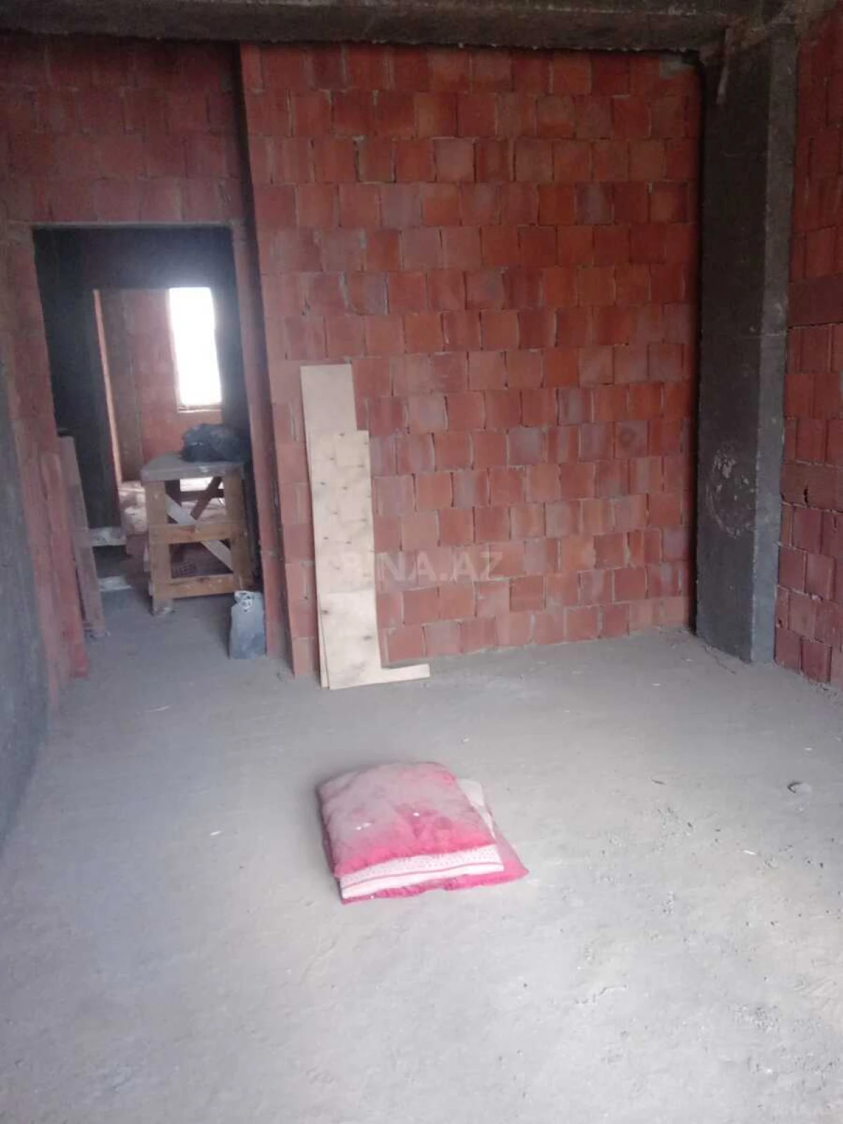 Satılır 3 otaqlı mənzil 120 m²