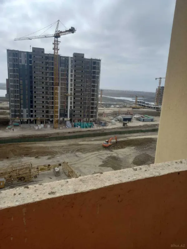 Satılır 3 otaqlı mənzil 120 m²