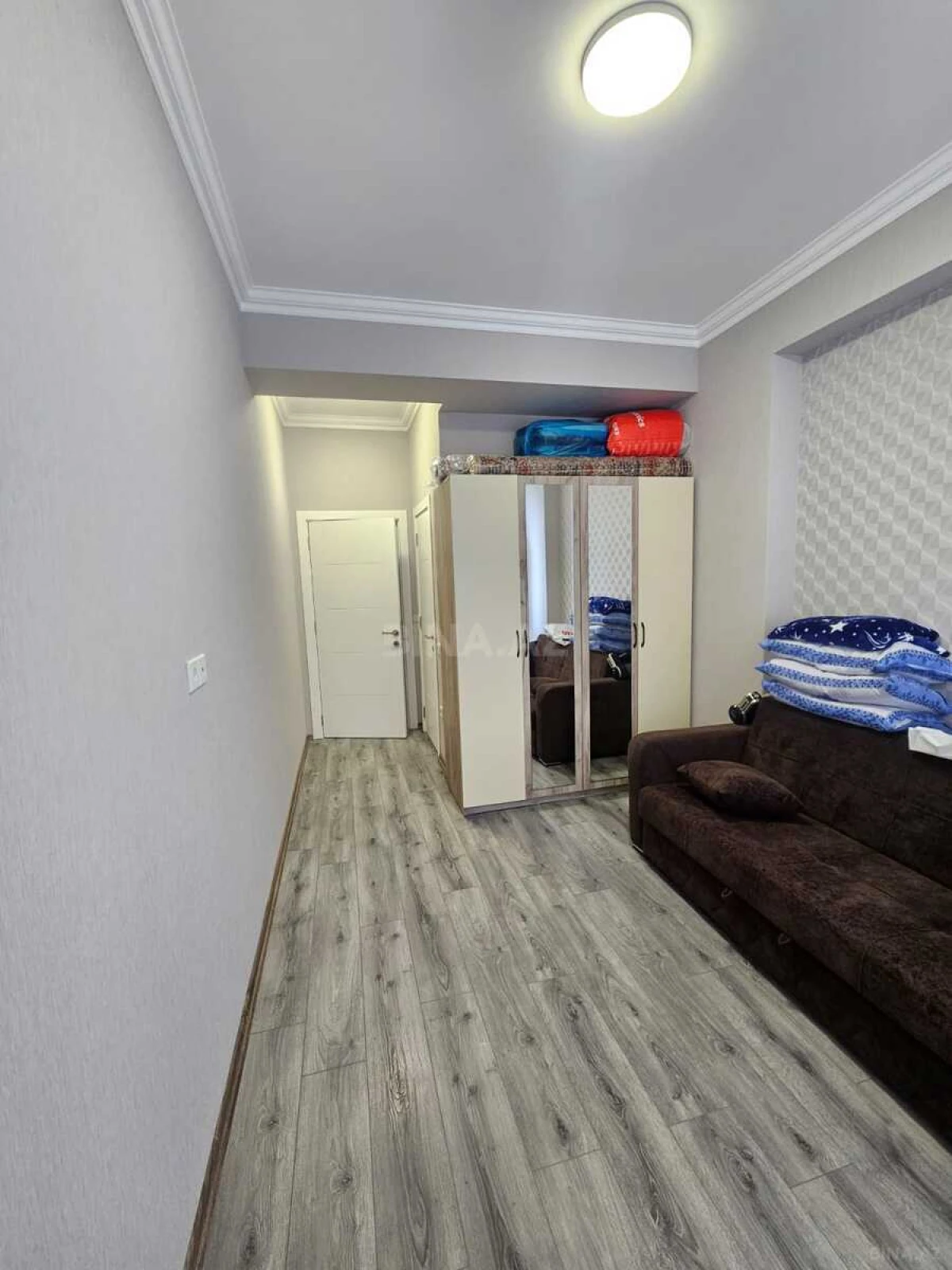 Satılır 3 otaqlı mənzil 96 m²