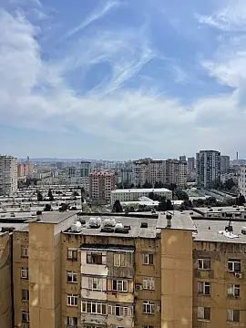 Kirayə verilir 2 otaqlı mənzil 100 m²