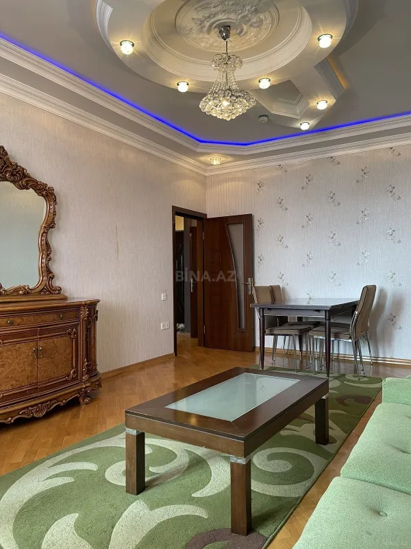 Kirayə verilir 2 otaqlı mənzil 100 m²