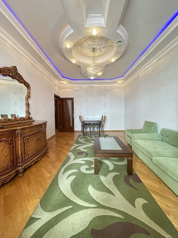 Kirayə verilir 2 otaqlı mənzil 100 m²