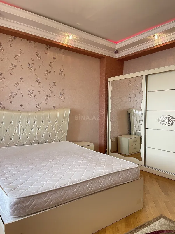 Kirayə verilir 2 otaqlı mənzil 100 m²