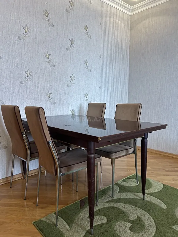 Kirayə verilir 2 otaqlı mənzil 100 m²