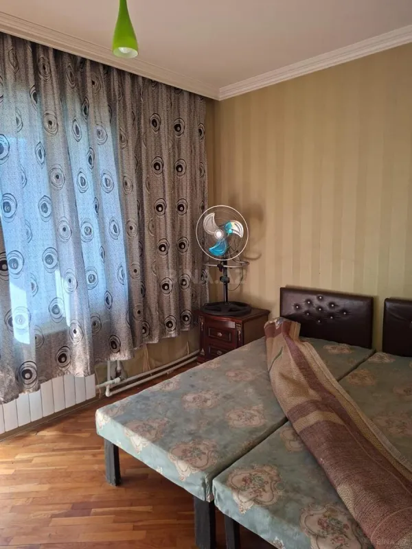 Kirayə verilir 4 otaqlı mənzil 110 m²
