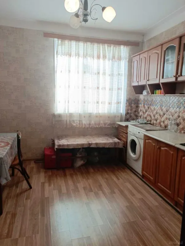 Satılır 4 otaqlı mənzil 95 m²