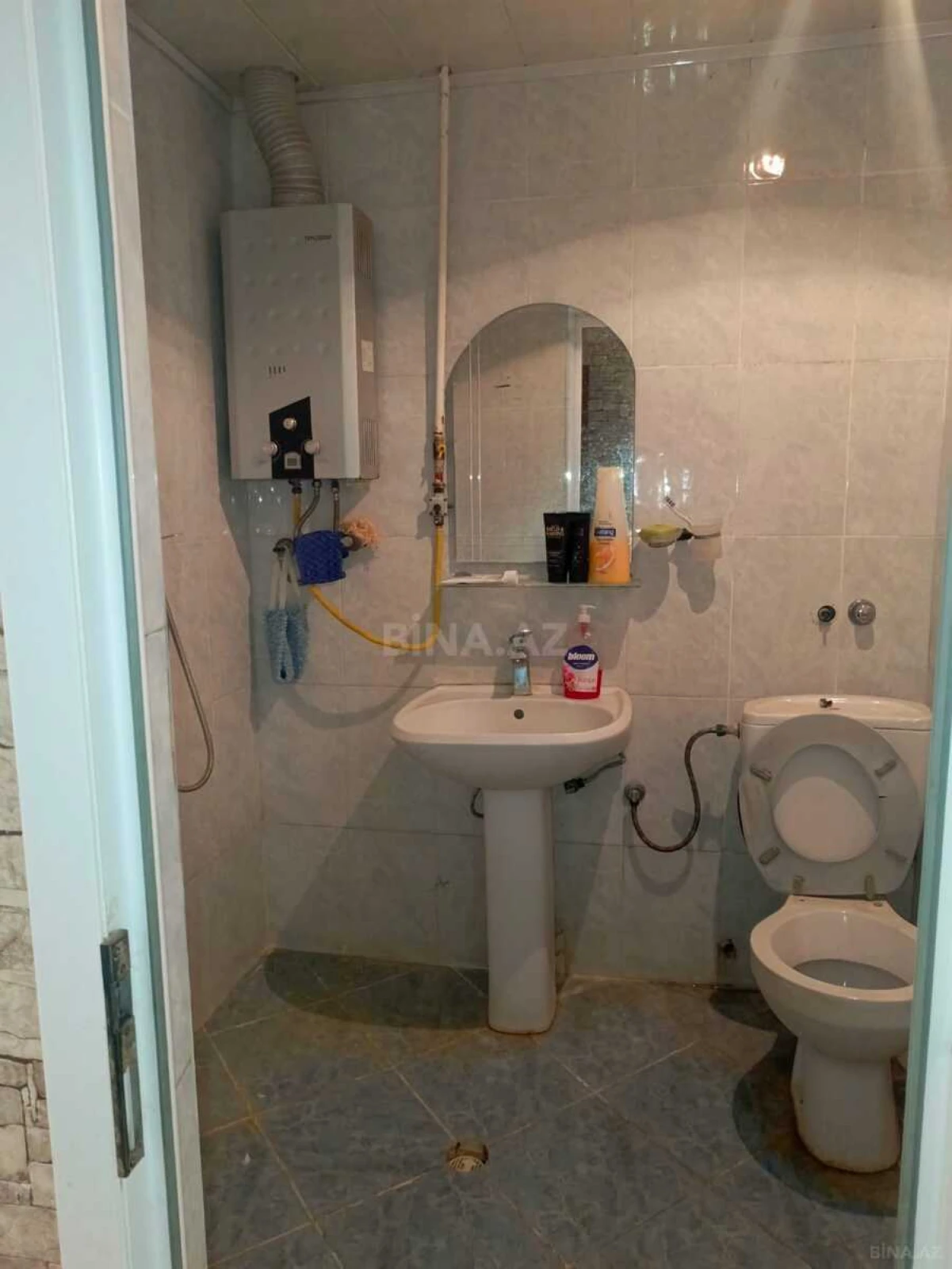 Satılır 4 otaqlı mənzil 95 m²