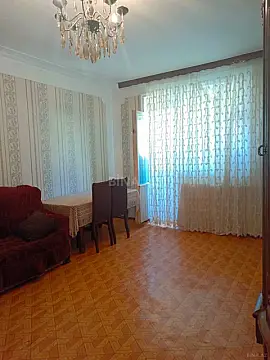 Satılır 4 otaqlı mənzil 95 m²