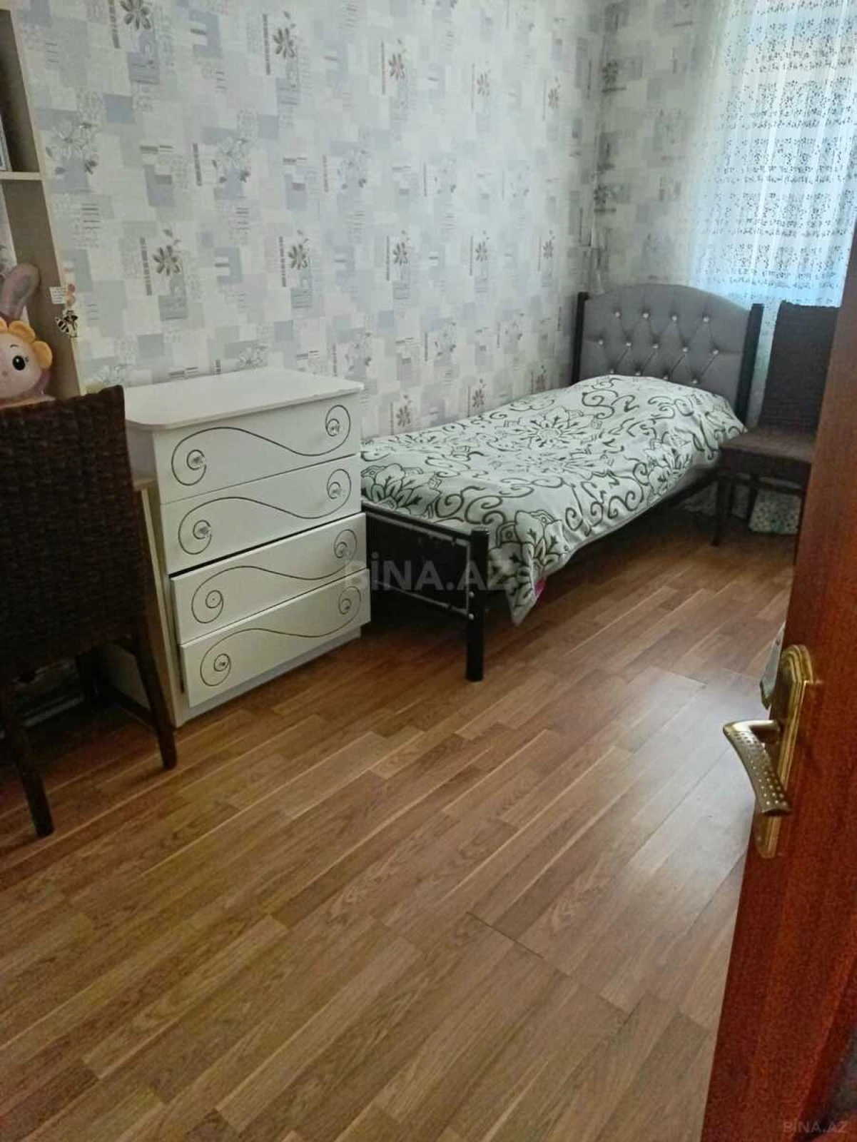 Satılır 4 otaqlı mənzil 95 m²
