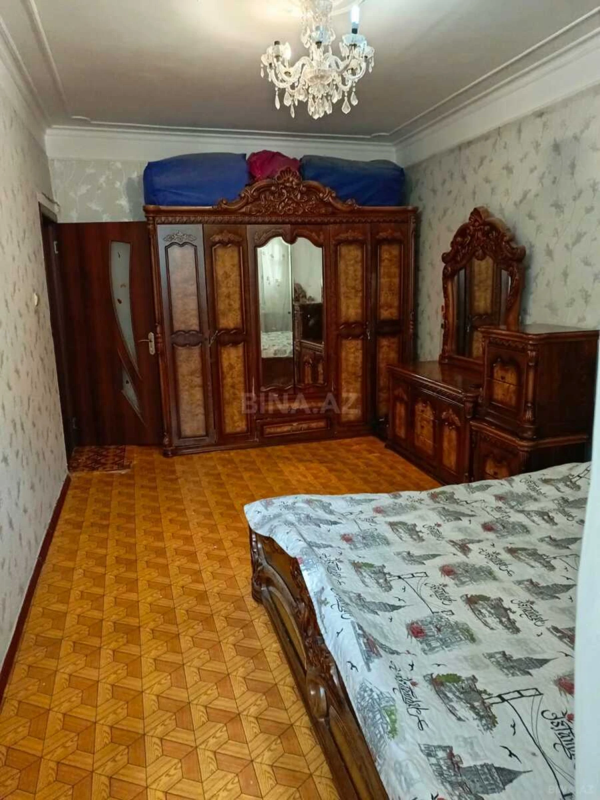 Satılır 4 otaqlı mənzil 95 m²