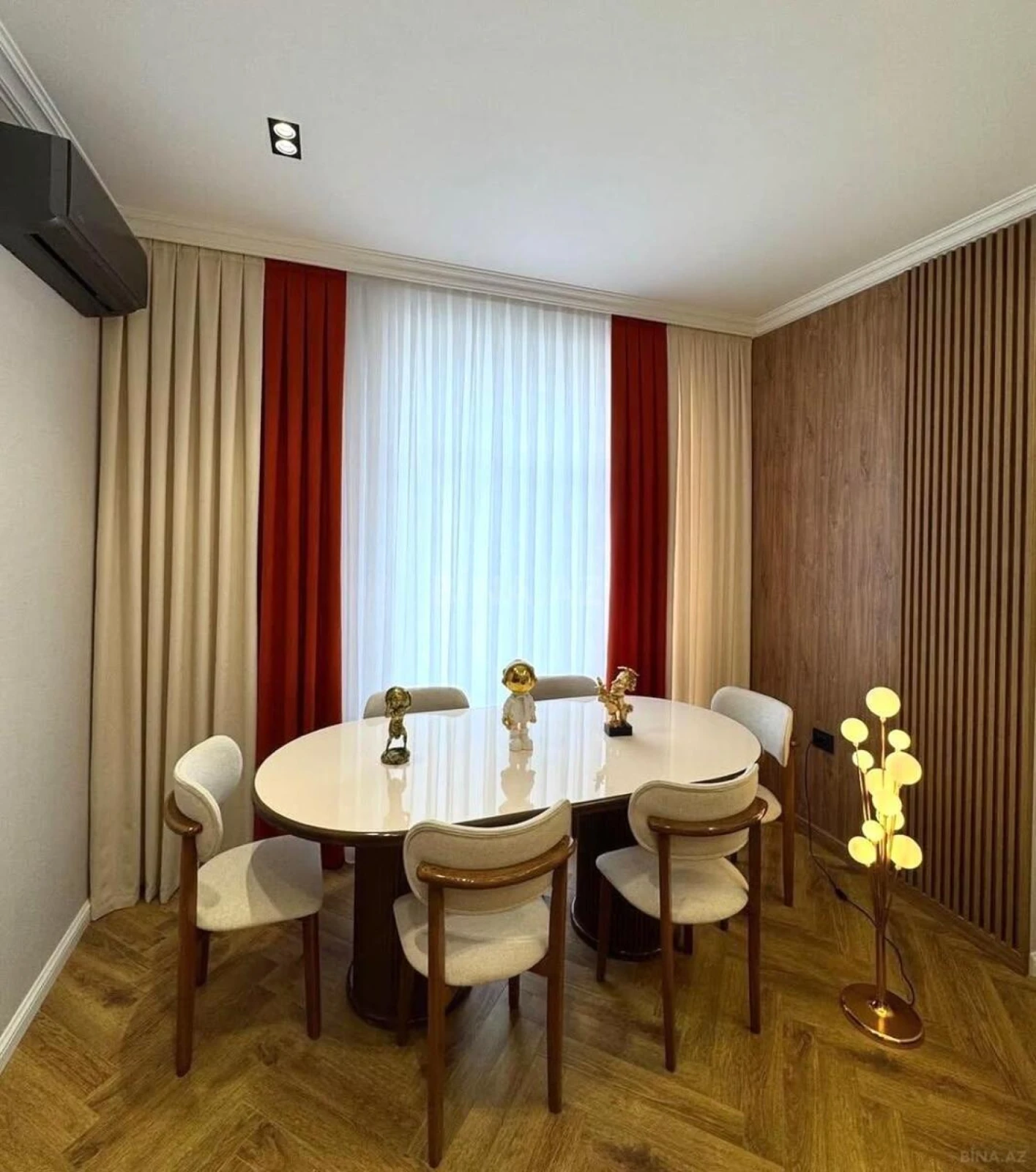 Kirayə verilir 2 otaqlı mənzil 80 m²