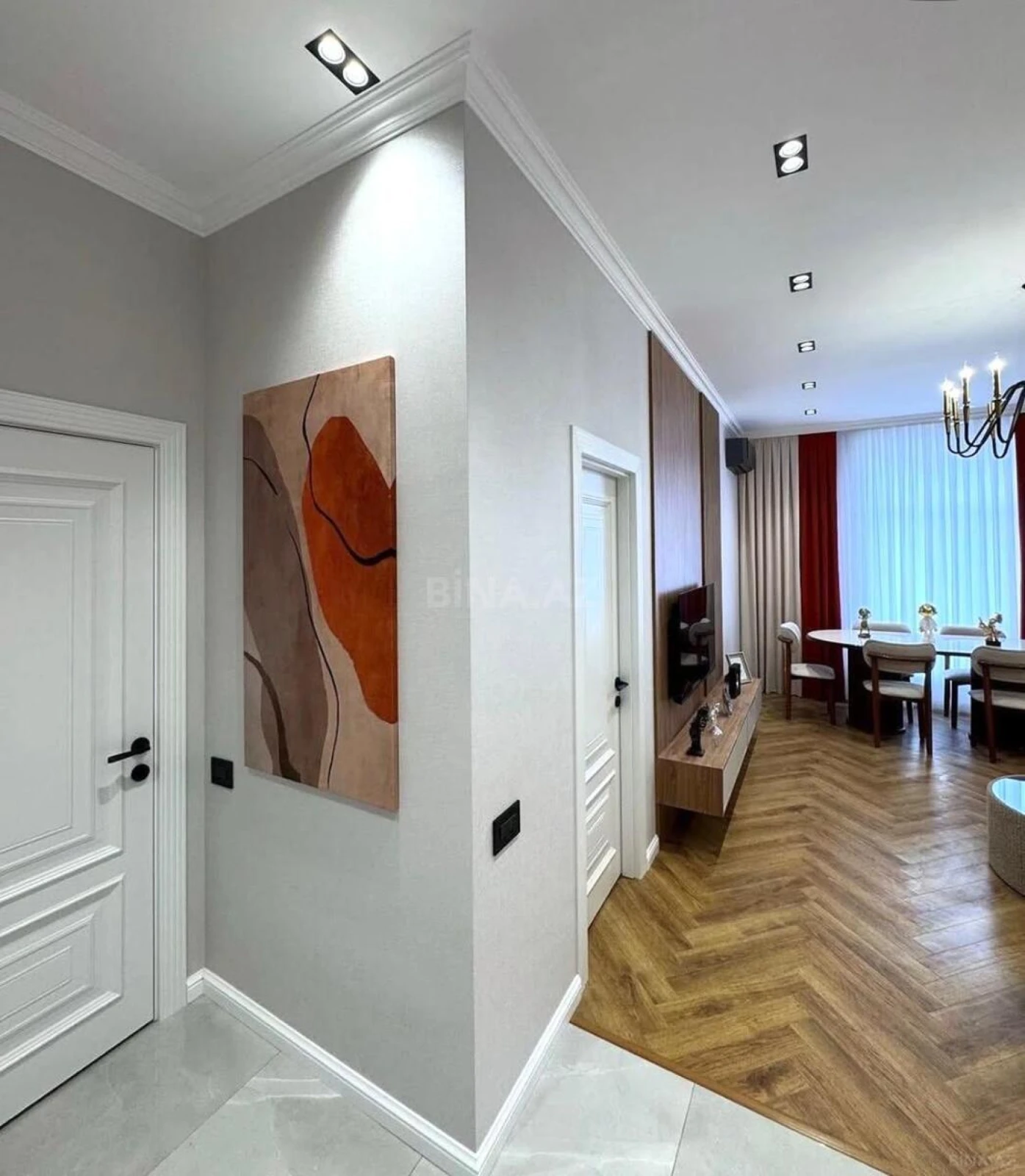 Kirayə verilir 2 otaqlı mənzil 80 m²