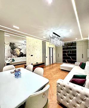 Kirayə verilir 2 otaqlı mənzil 85 m²