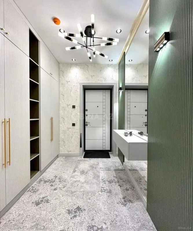 Kirayə verilir 2 otaqlı mənzil 85 m²