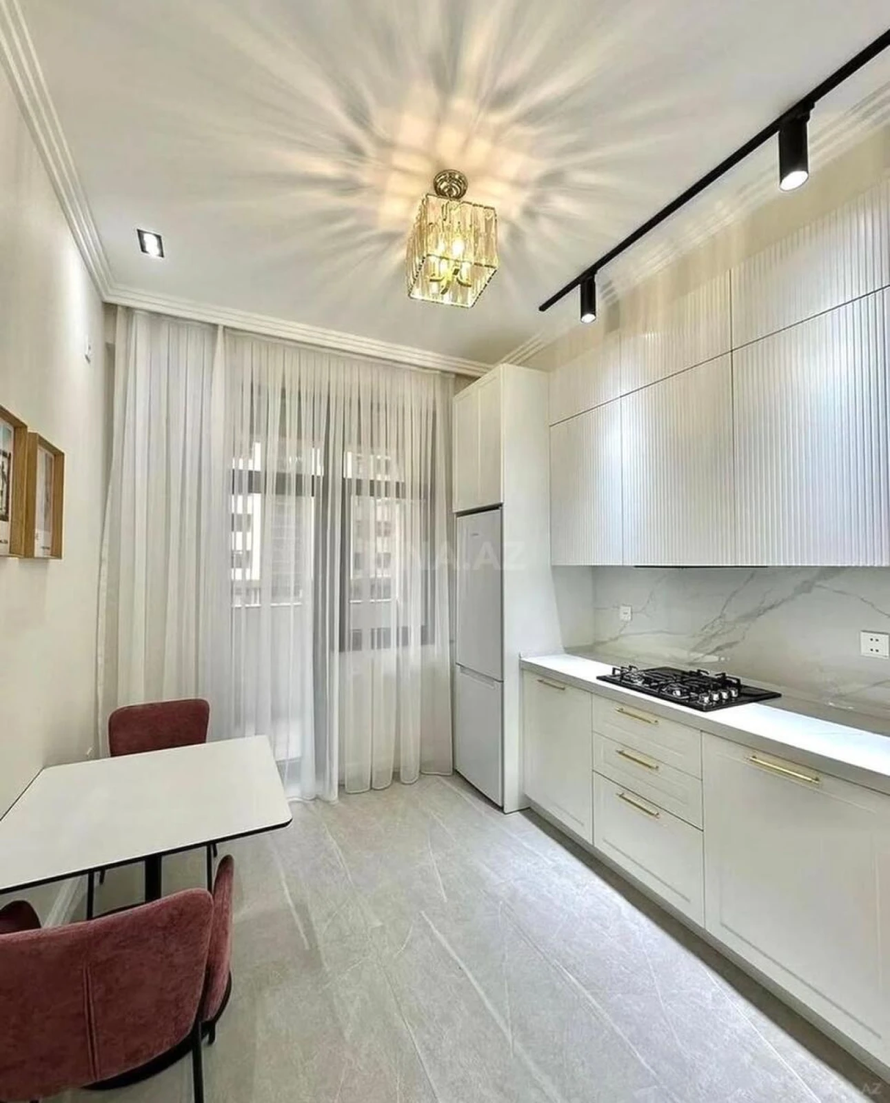 Kirayə verilir 2 otaqlı mənzil 80 m²