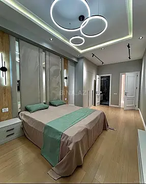 Kirayə verilir 3 otaqlı mənzil 150 m²