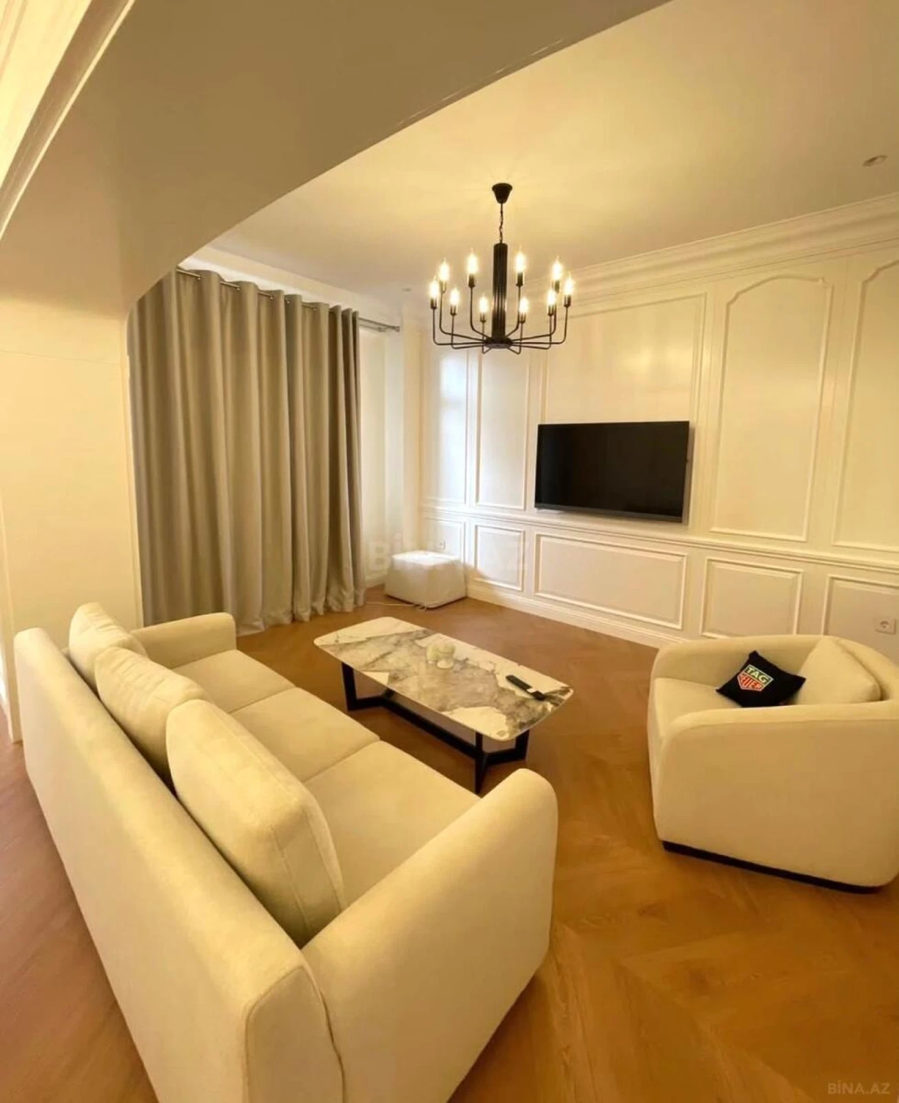 Kirayə verilir 2 otaqlı mənzil 90 m²