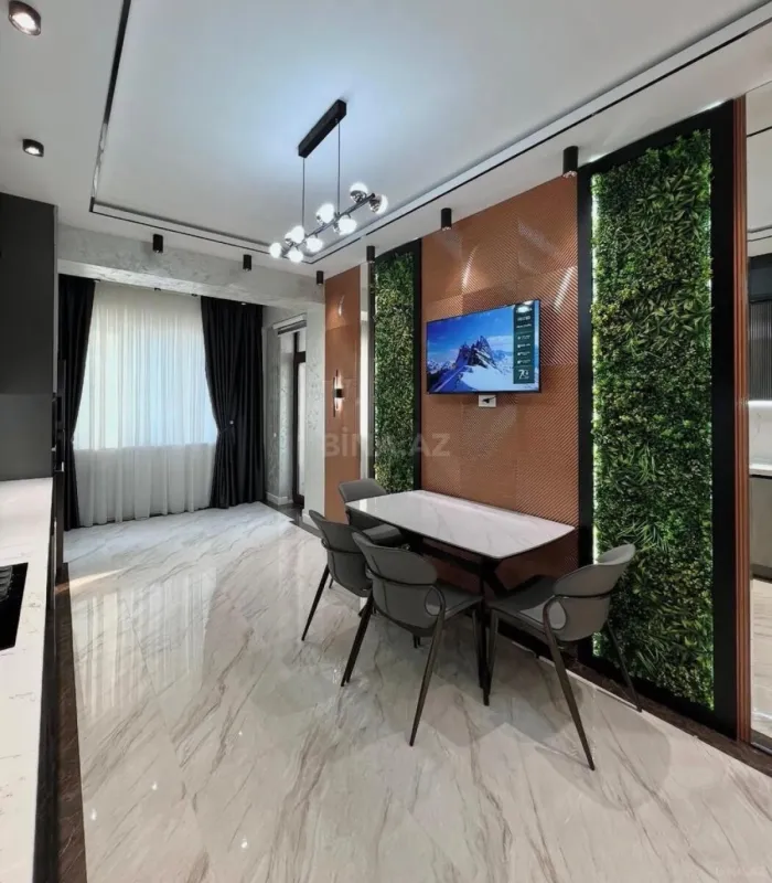 Kirayə verilir 3 otaqlı mənzil 150 m²