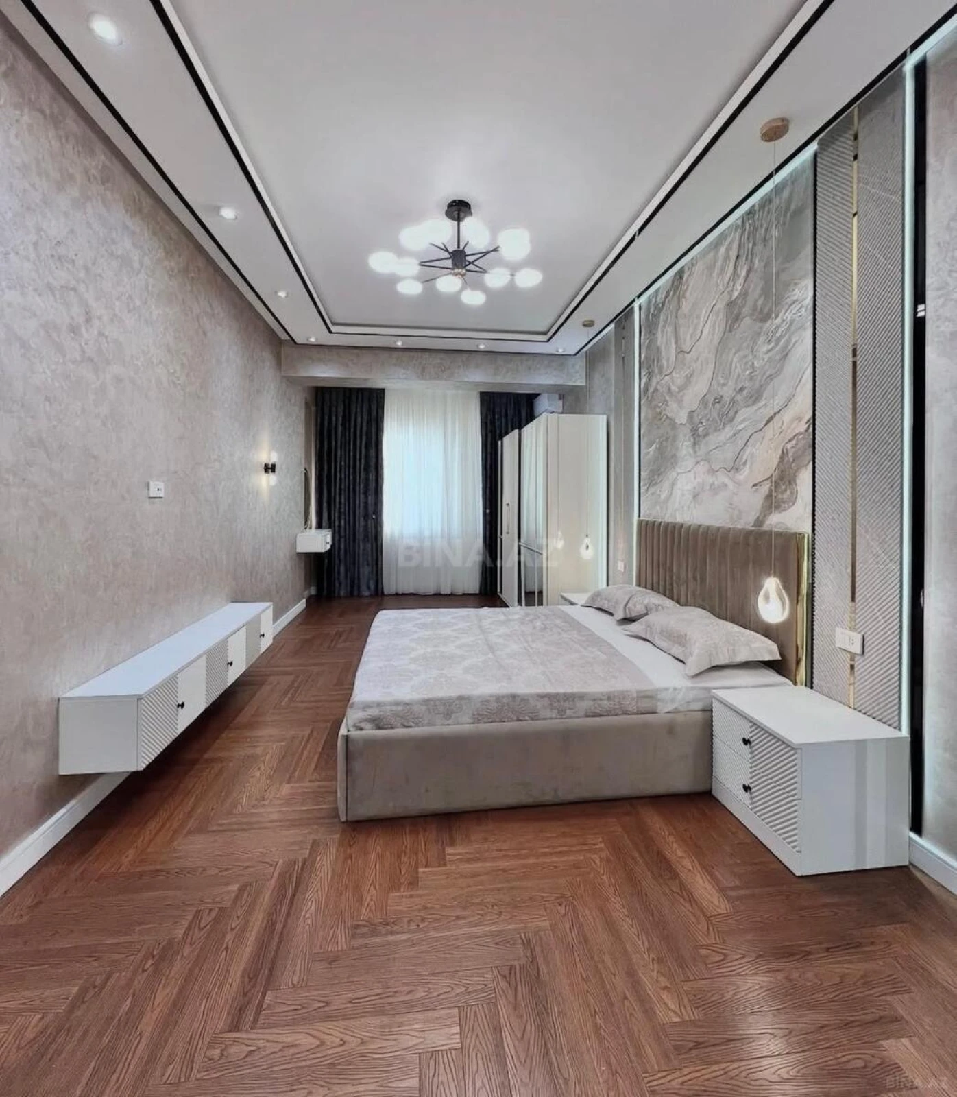 Kirayə verilir 3 otaqlı mənzil 150 m²