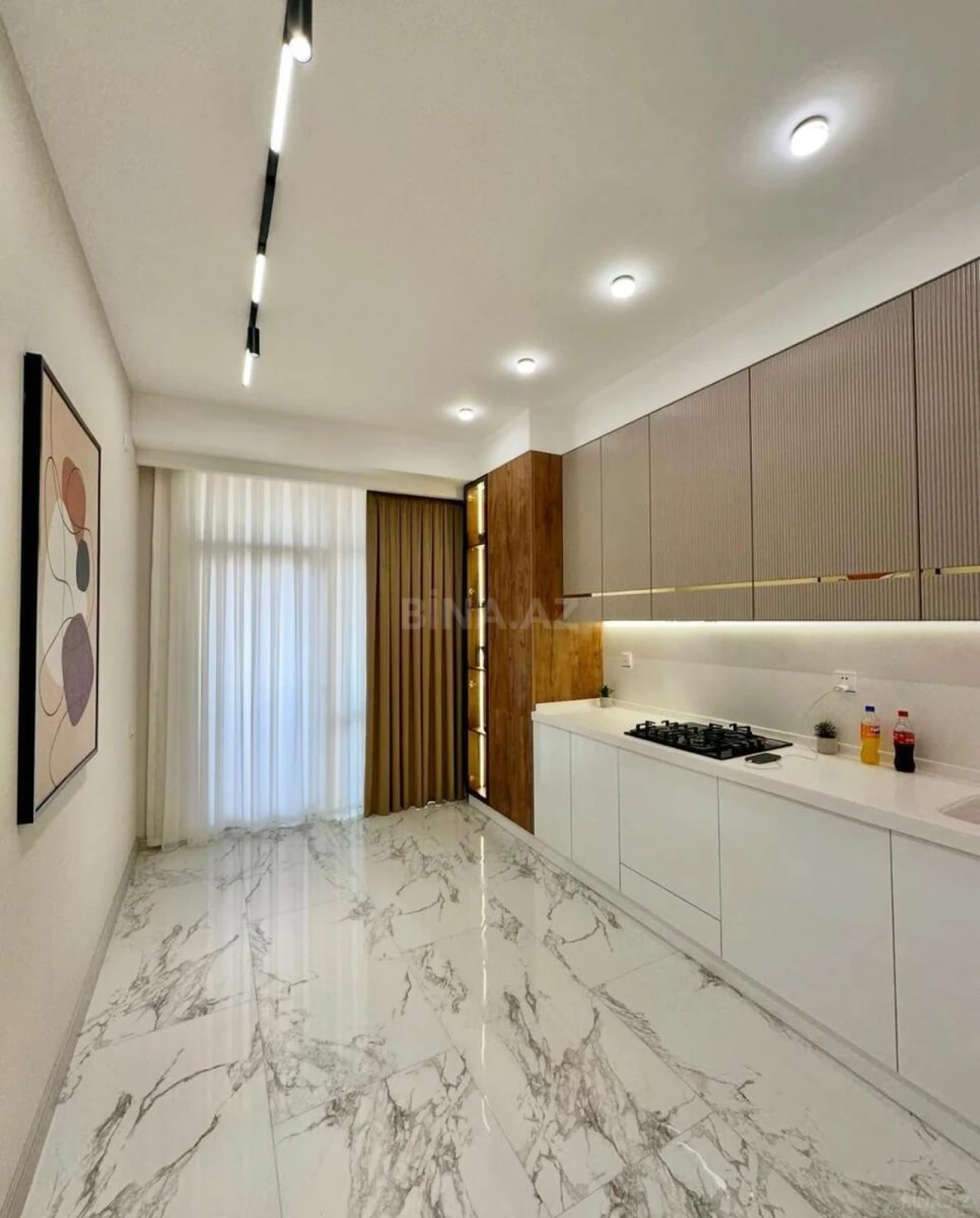 Kirayə verilir 2 otaqlı mənzil 85 m²