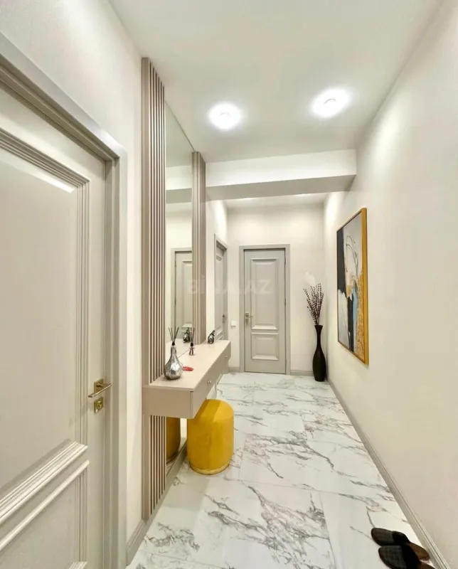 Kirayə verilir 2 otaqlı mənzil 85 m²