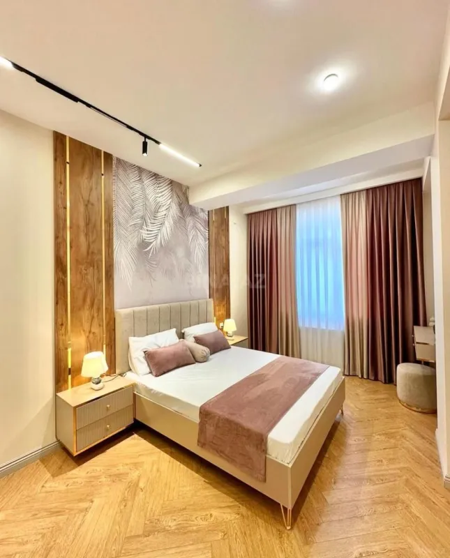 Kirayə verilir 2 otaqlı mənzil 85 m²