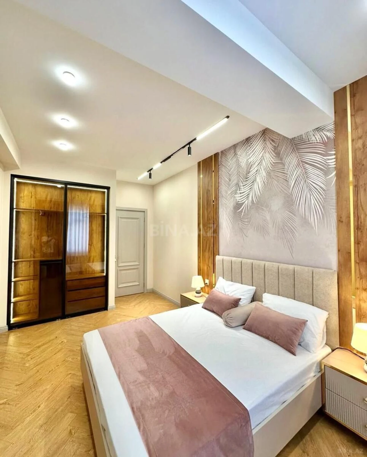 Kirayə verilir 2 otaqlı mənzil 85 m²