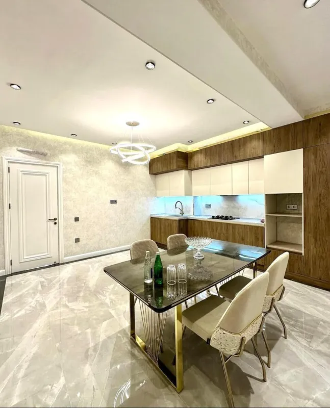 Kirayə verilir 3 otaqlı mənzil 145 m²