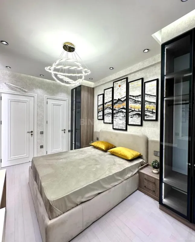 Kirayə verilir 3 otaqlı mənzil 145 m²