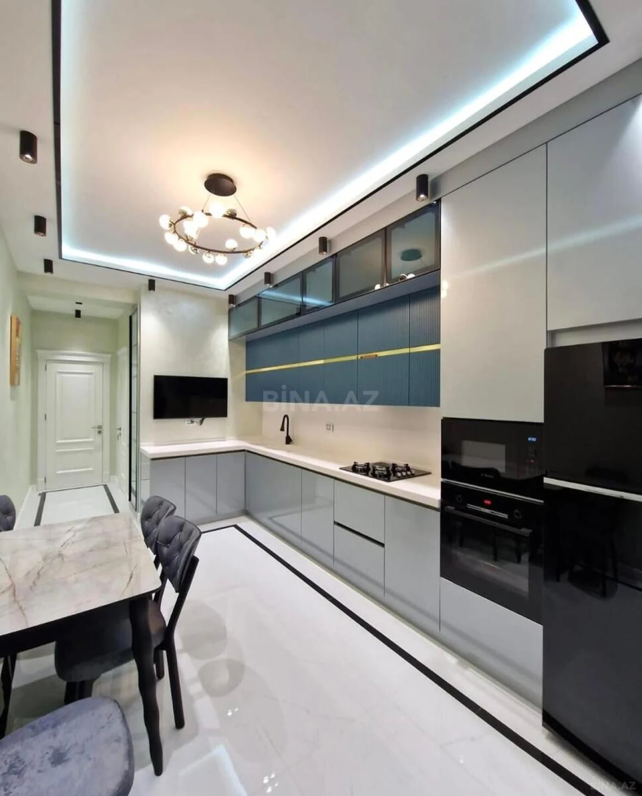 Kirayə verilir 3 otaqlı mənzil 150 m²