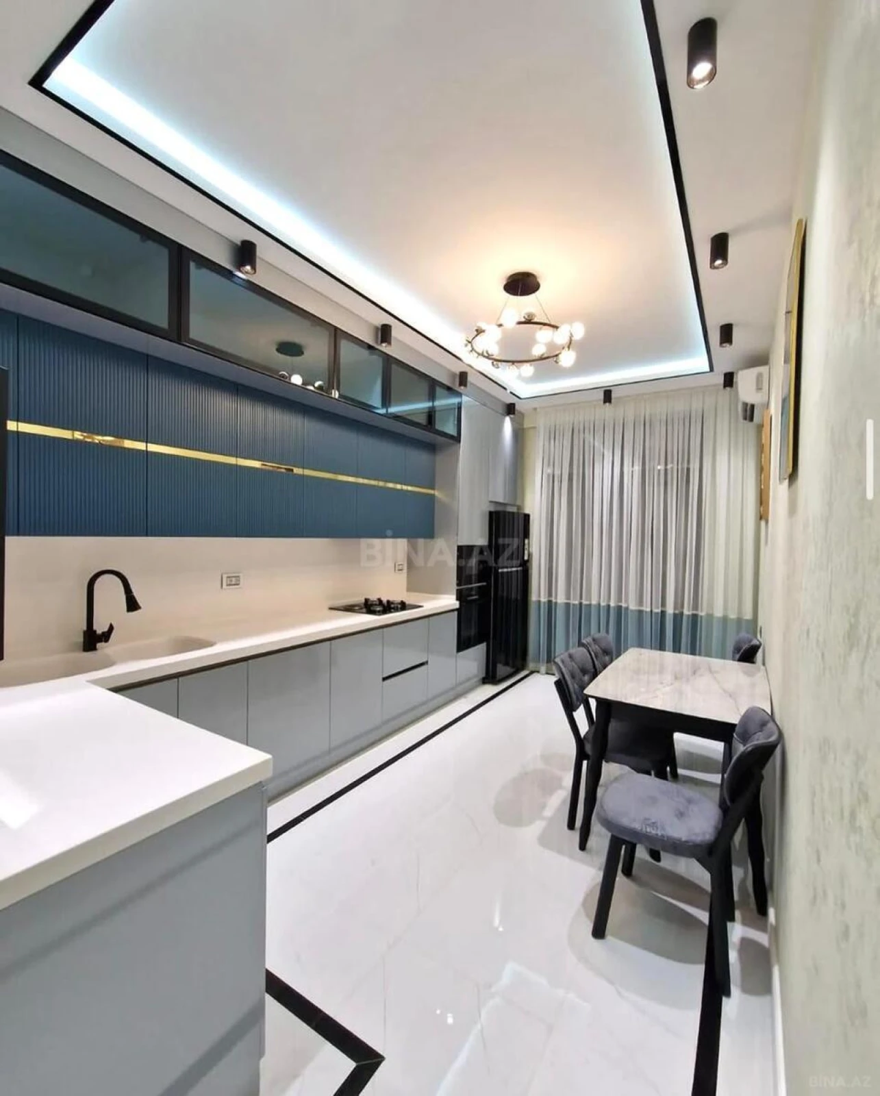 Kirayə verilir 3 otaqlı mənzil 150 m²