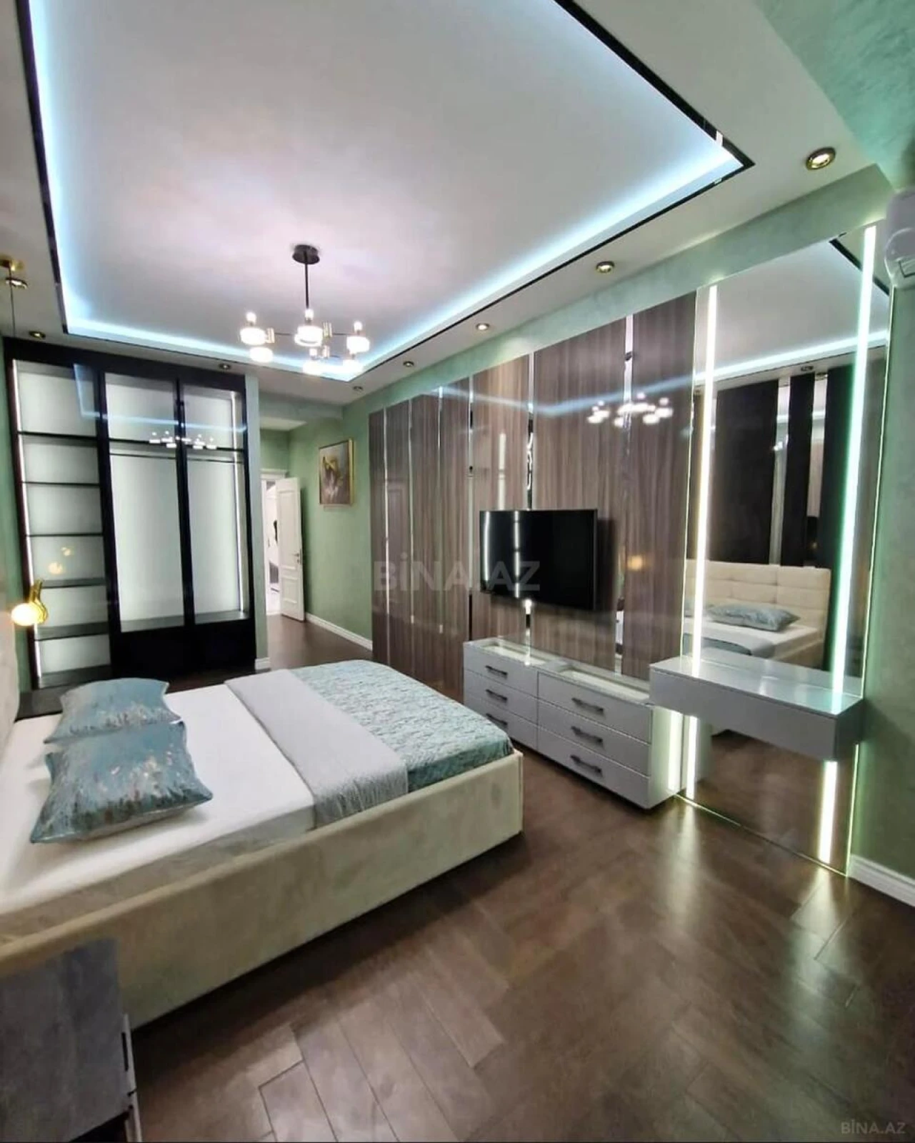 Kirayə verilir 3 otaqlı mənzil 150 m²