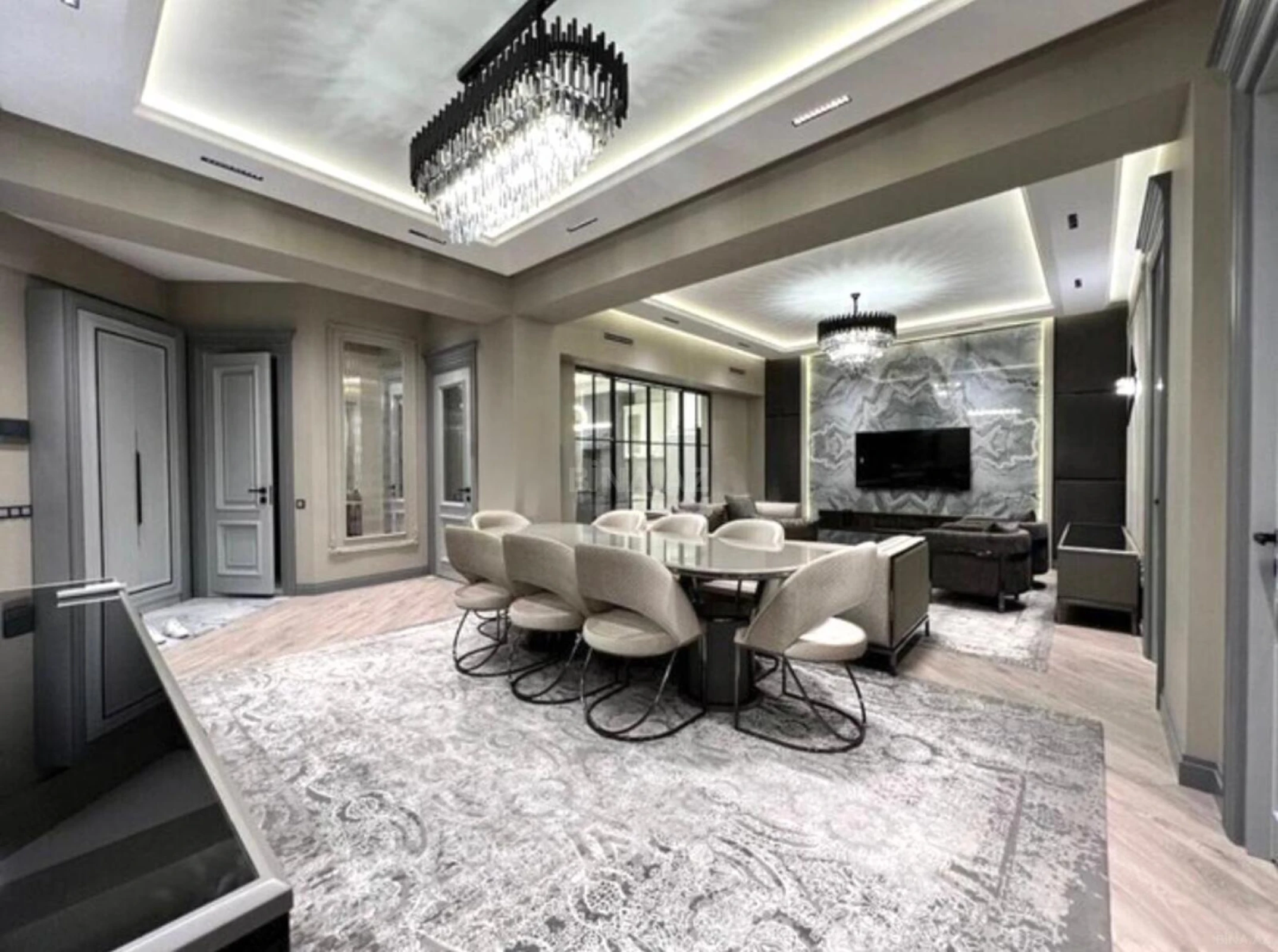 Kirayə verilir 3 otaqlı mənzil 140 m²