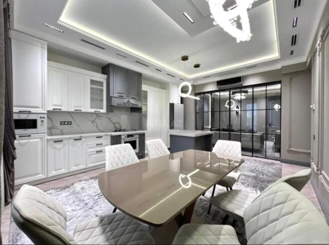 Kirayə verilir 3 otaqlı mənzil 140 m²