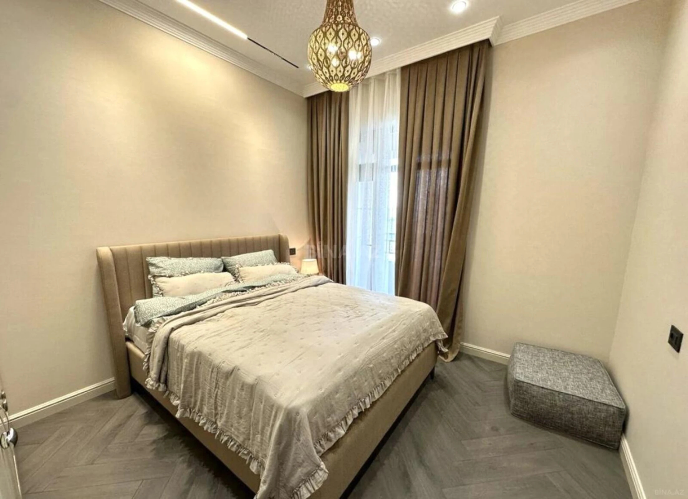Kirayə verilir 3 otaqlı mənzil 150 m²