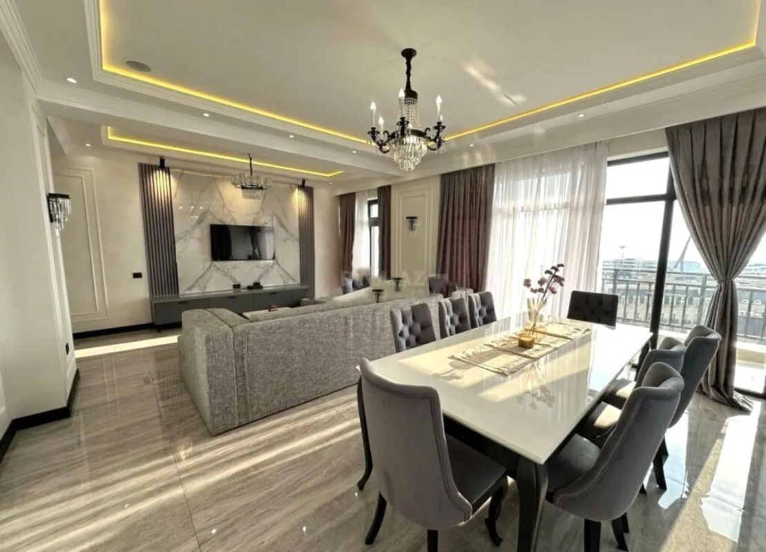 Kirayə verilir 3 otaqlı mənzil 150 m²