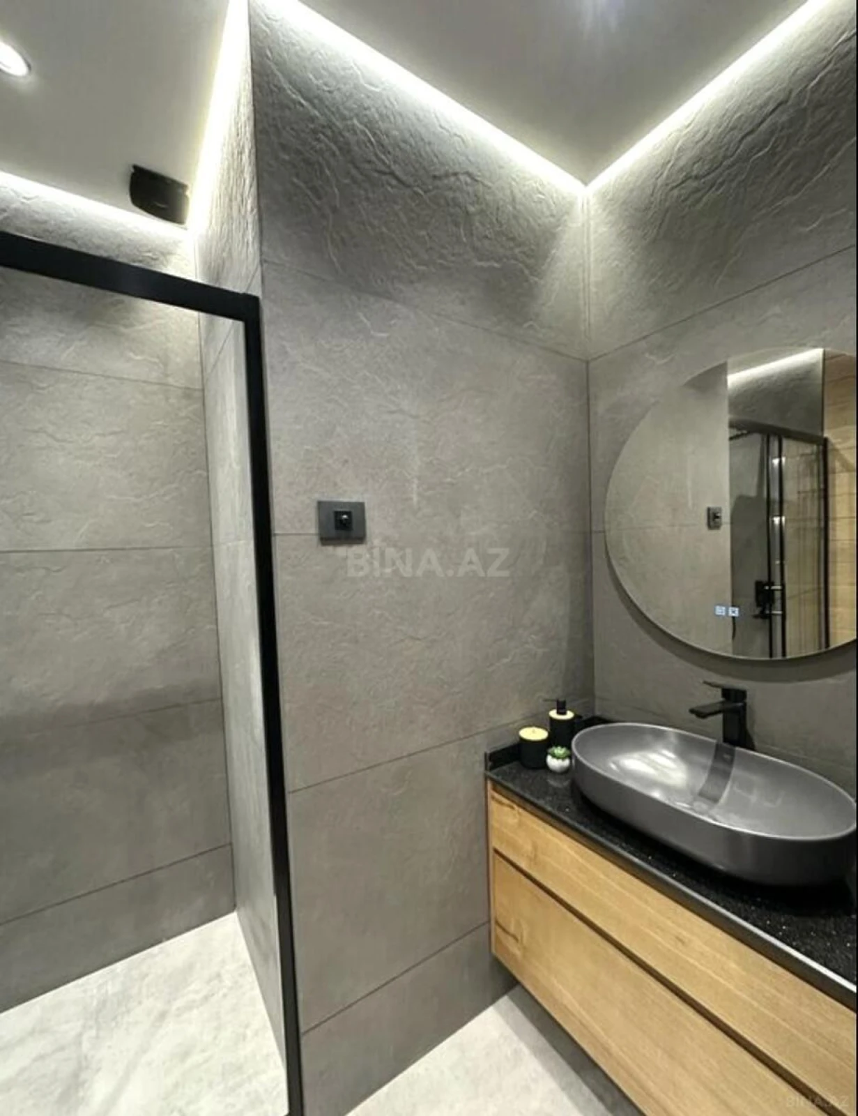 Kirayə verilir 3 otaqlı mənzil 150 m²