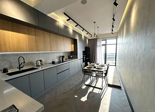 Kirayə verilir 3 otaqlı mənzil 150 m²