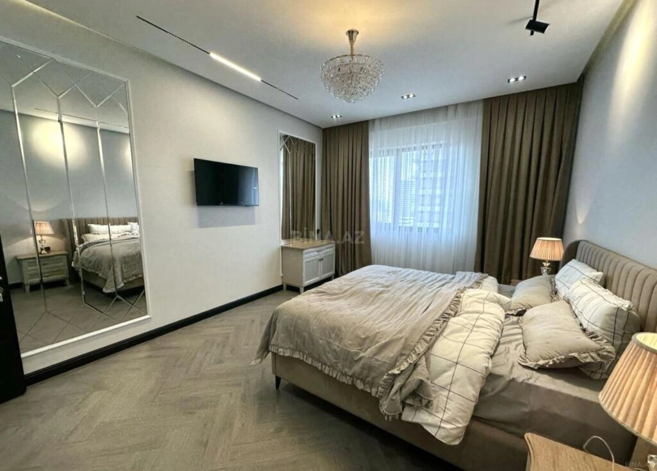 Kirayə verilir 3 otaqlı mənzil 150 m²