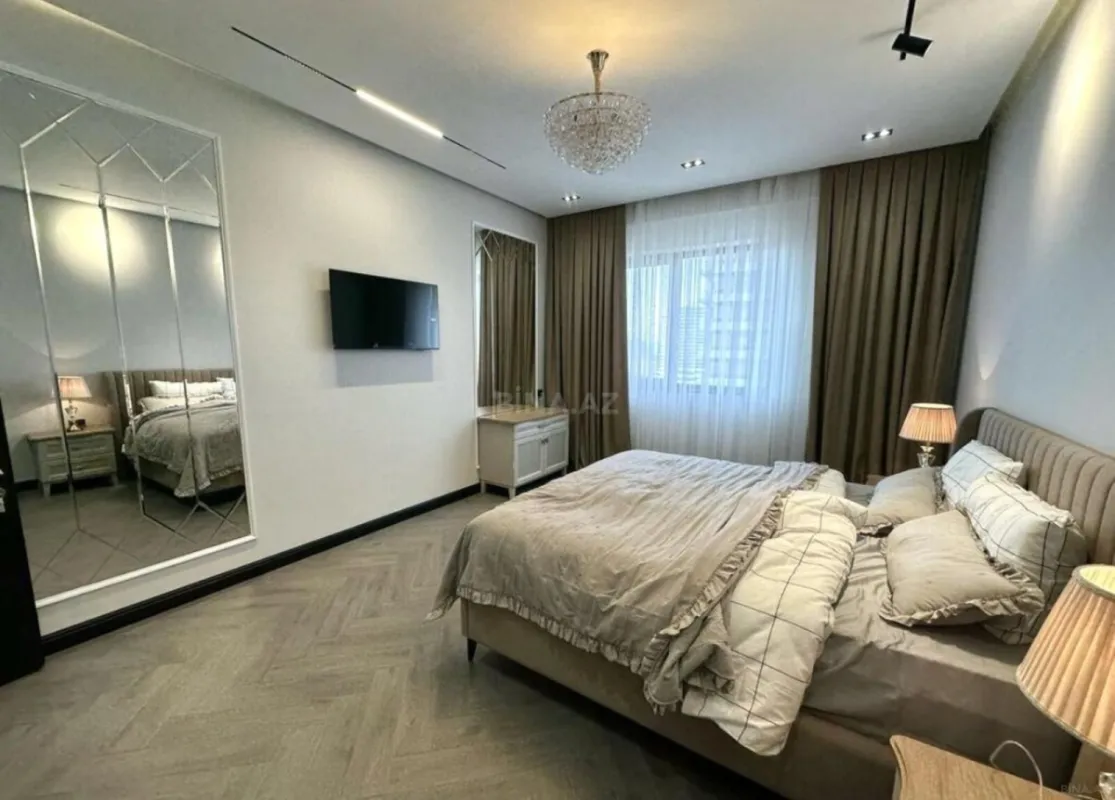 Kirayə verilir 3 otaqlı mənzil 150 m²