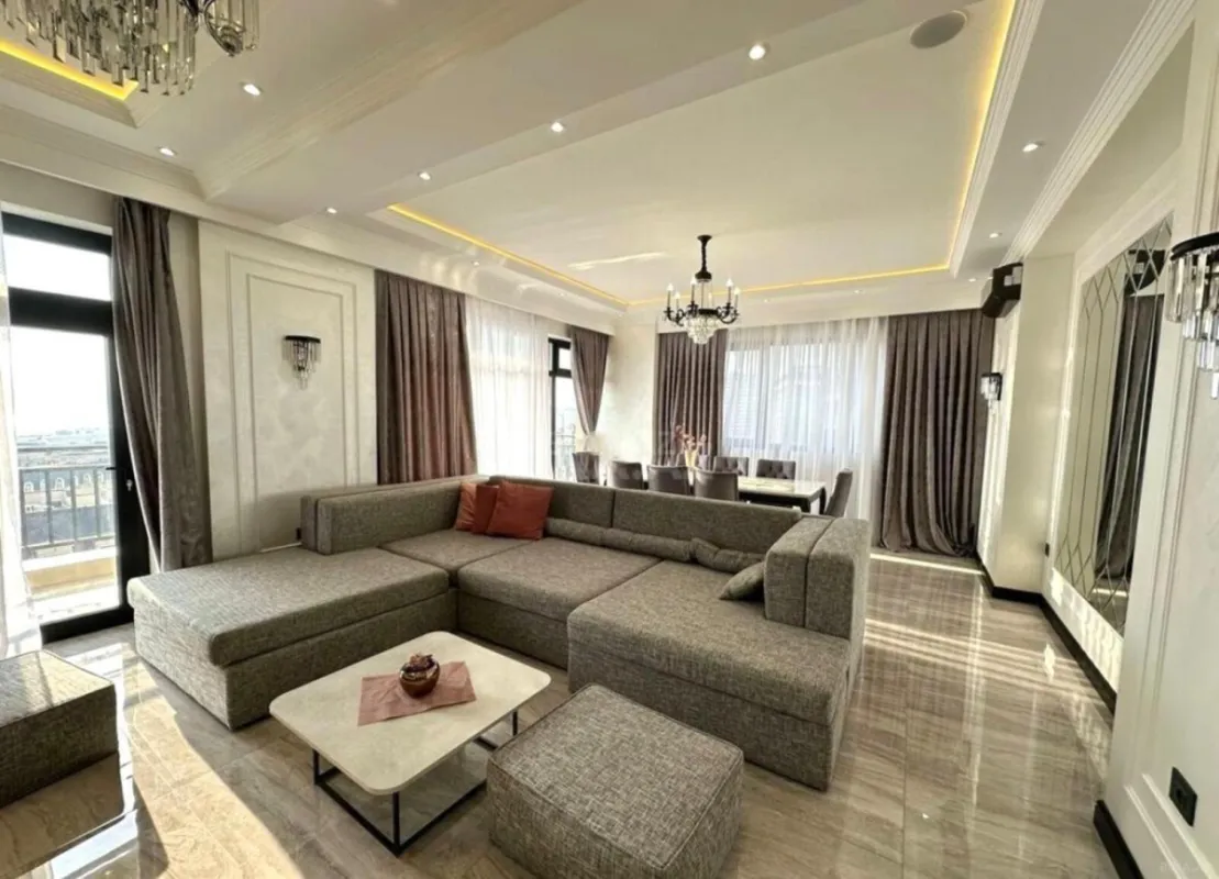 Kirayə verilir 3 otaqlı mənzil 150 m²