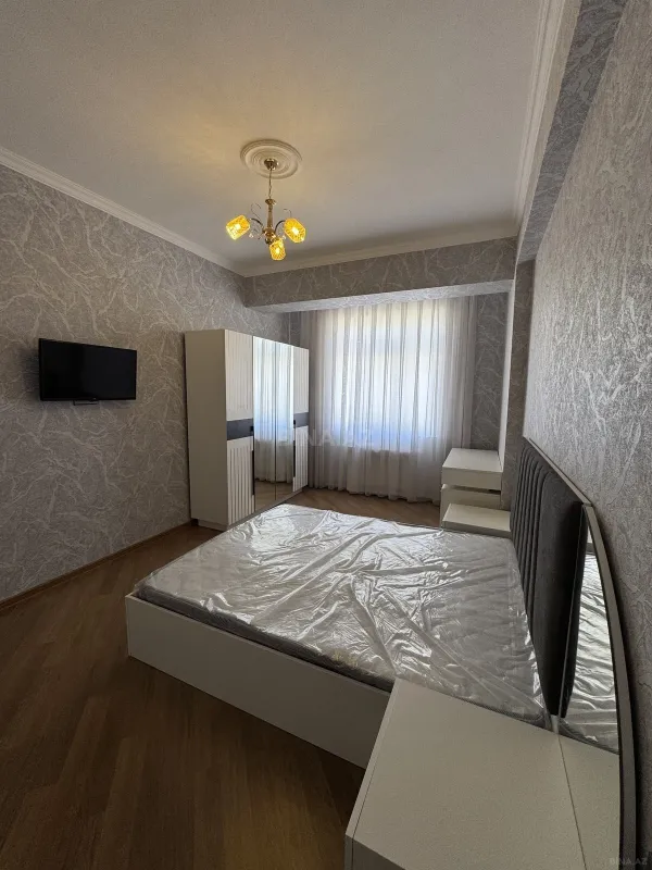Kirayə verilir 3 otaqlı mənzil 120 m²