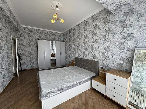 Kirayə verilir 3 otaqlı mənzil 120 m²