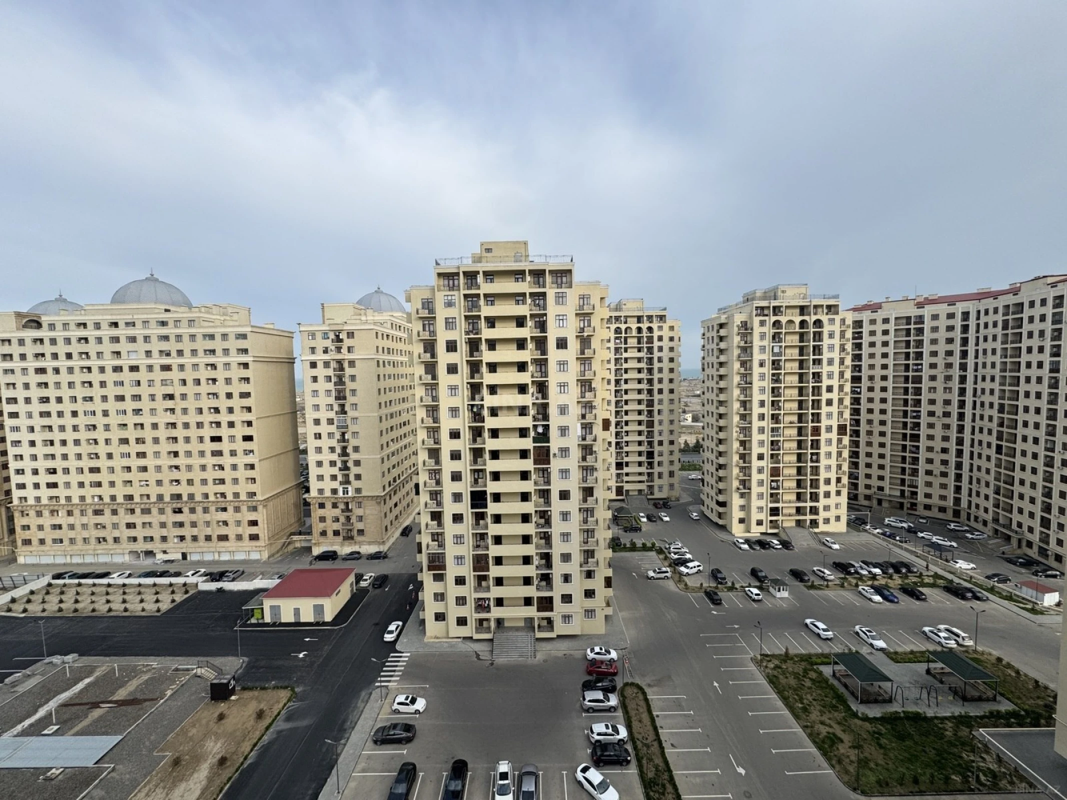 Kirayə verilir 3 otaqlı mənzil 120 m²