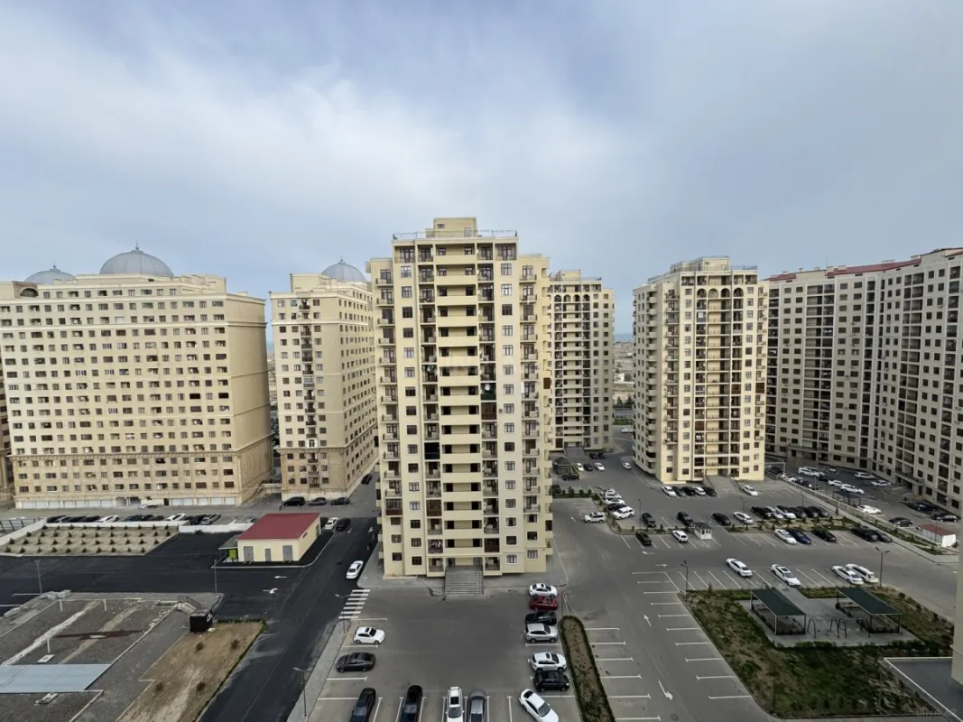 Kirayə verilir 3 otaqlı mənzil 120 m²